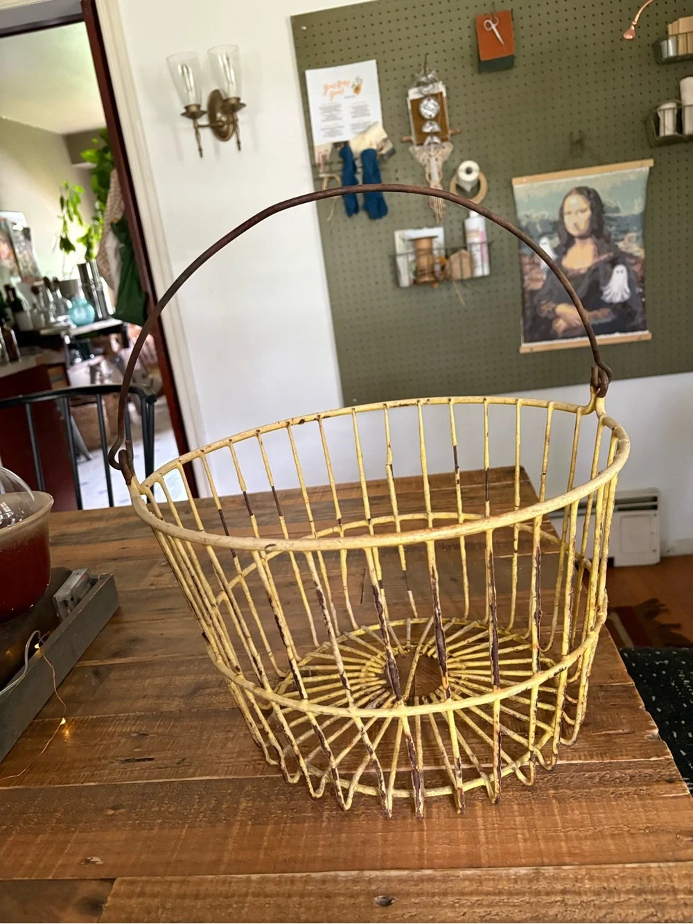 Vintage Distressed Yellow Wire Metal Egg Collection Gathering Handled Basket